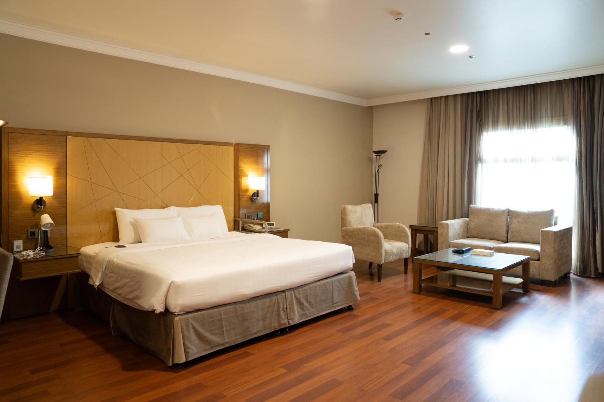 Golden Tulip Hotel Buraidah Al Qassim מראה חיצוני תמונה